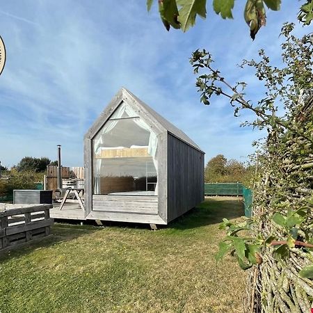 Lushna 6 Petite At Lee Wick Farm Cottages & Glamping Clacton-on-Sea Bagian luar foto