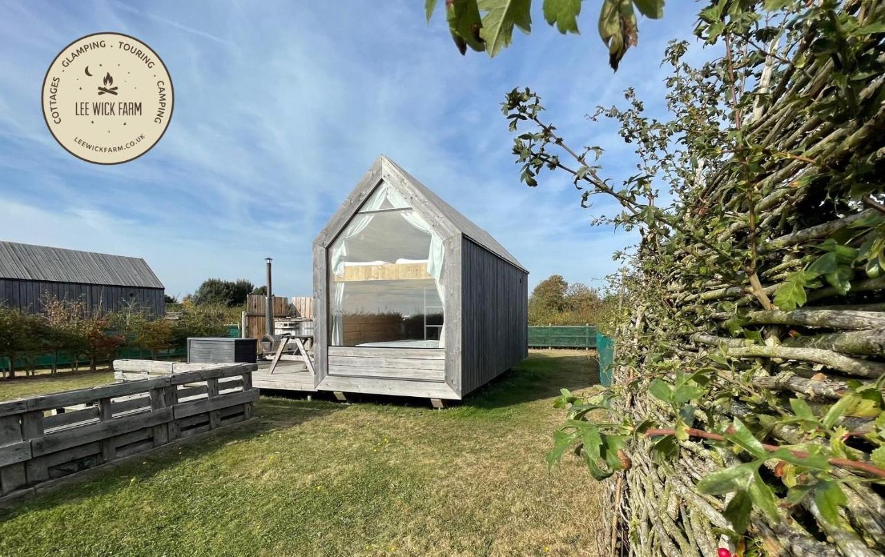 Lushna 6 Petite At Lee Wick Farm Cottages & Glamping Clacton-on-Sea Bagian luar foto